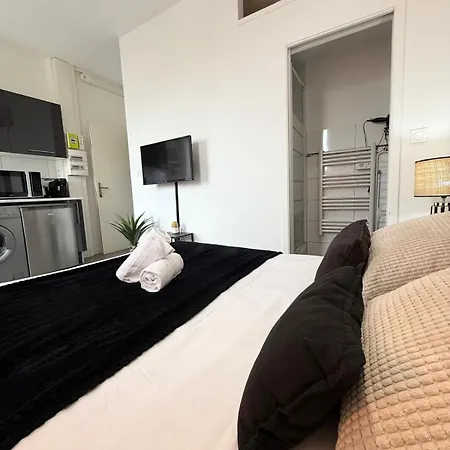 Antonin Perrin - - Appartement